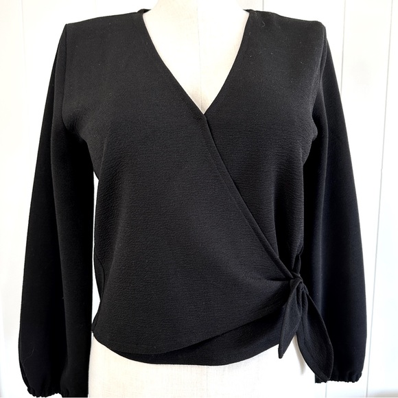 Madewell Texture & Thread Black Stretch Crepe Wrap Top M - Picture 4 of 8